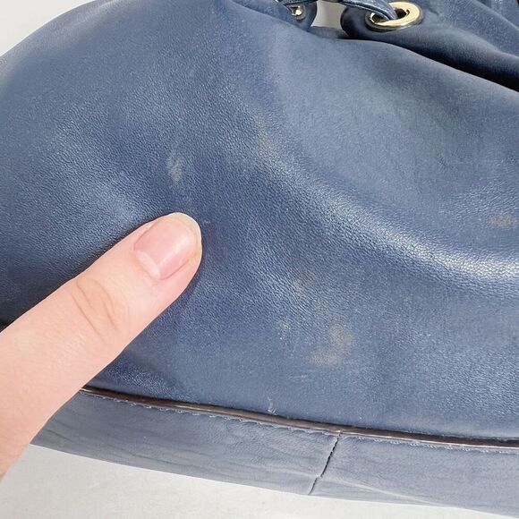 y2k Vintage Michael Kors Navy Blue Ludlow Leather Drawstring Shoulder Bag - Picture 9 of 12